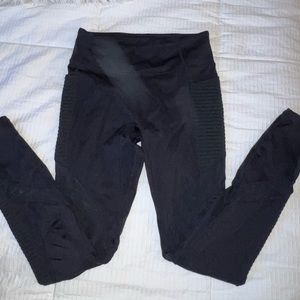 Black workout leggings